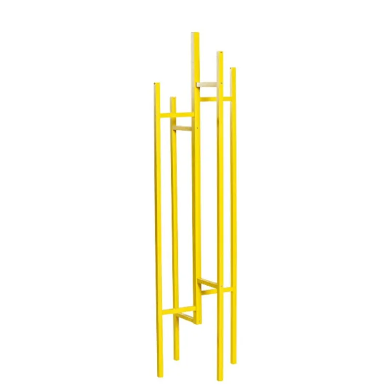 Eigen metalus pakabinantis (Keli atspalviai)
