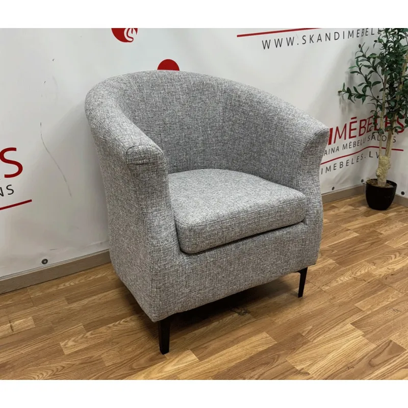 Krēsls CASPER (Ekspozīcija) Krēsls CASPER (Ekspozīcija)