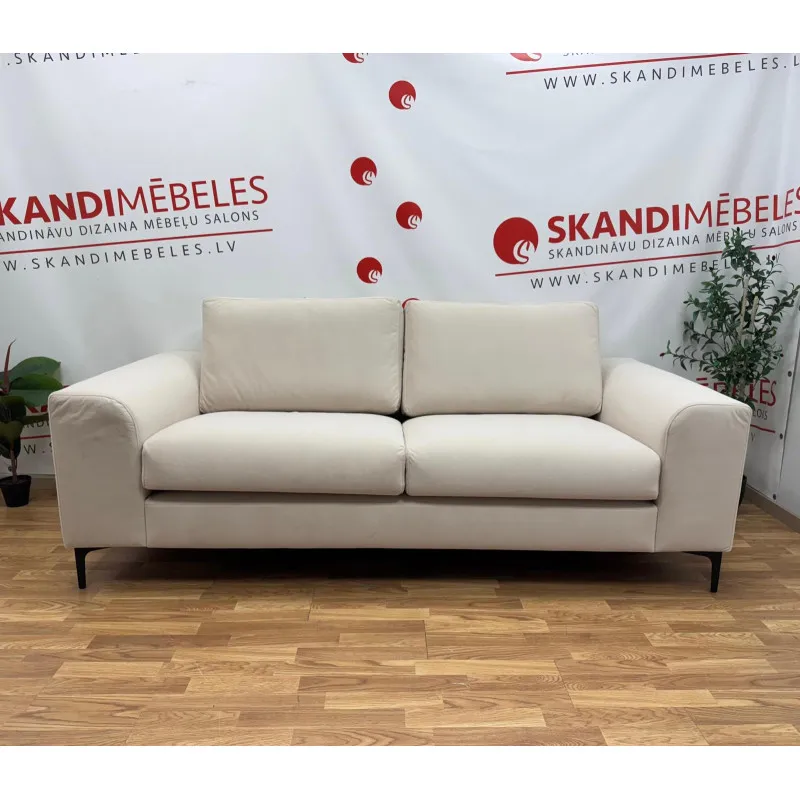 Dīvāns HENRY (2.5 seater)(Ekspozīcija) Dīvāns HENRY (2.5 seater)(Ekspozīcija)
