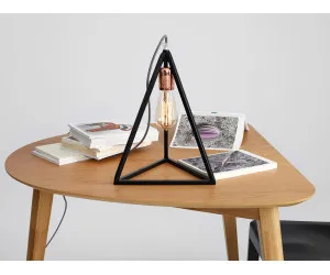 Lampa TRIMETRIC TABLE (galda)
